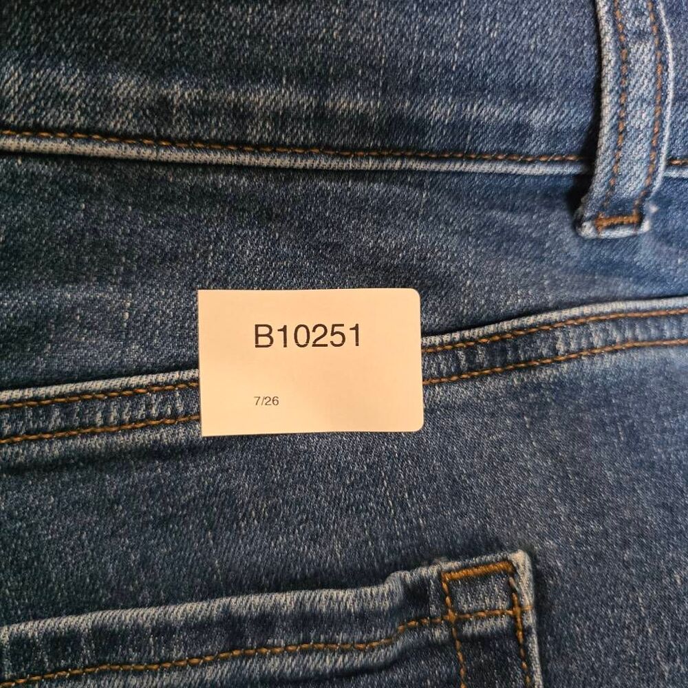 M Jeans by Maurices 22W Curvy High Rise Slim Straight Ankle - Picture 10 of 10